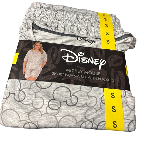 Gray Women's Sleepwear Set NIP size small - Picture 2 of 2